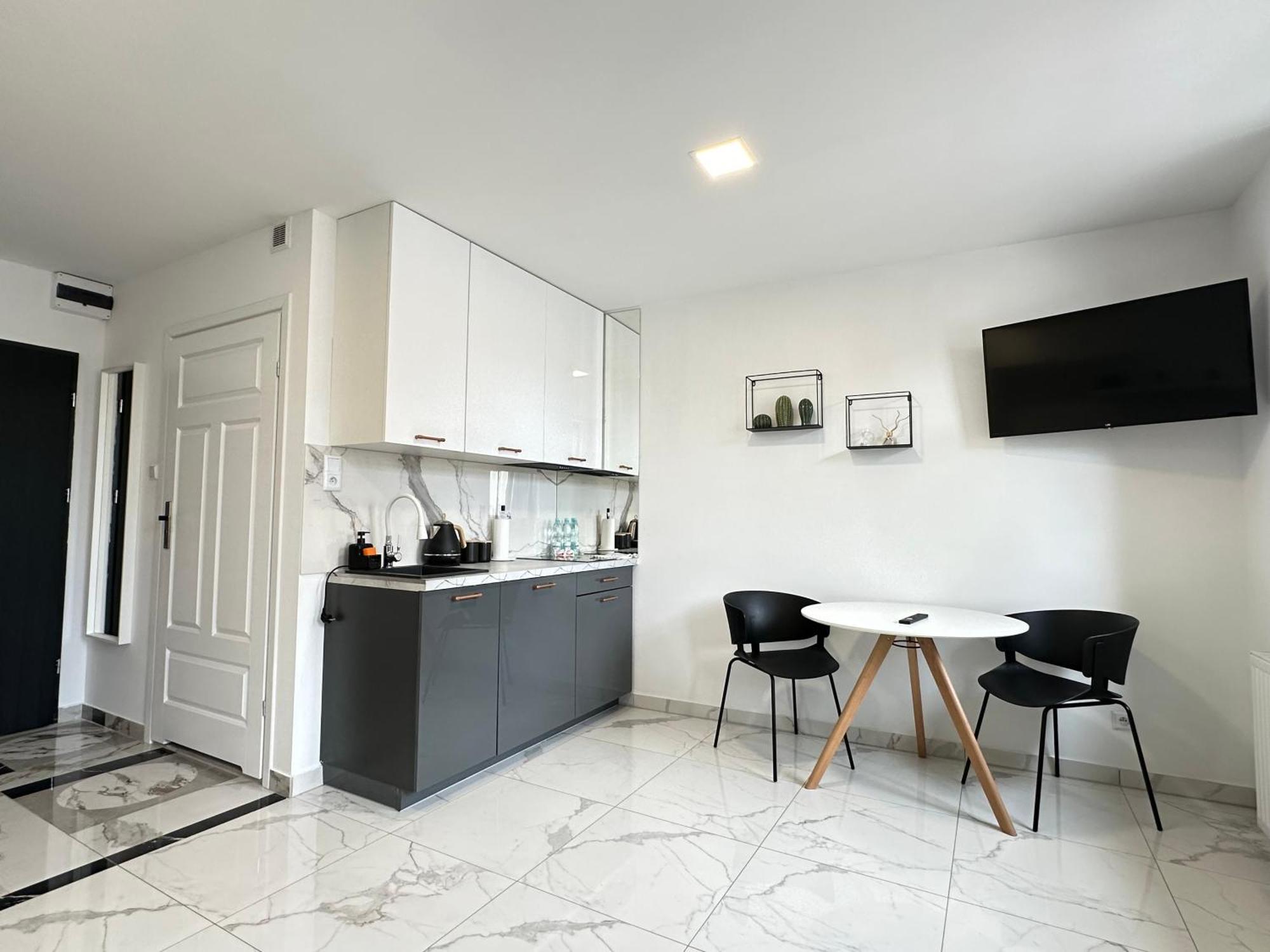 Moveen! Wynajem Apartamentow We Wroclawiu! 10 Minut Od Centrum エクステリア 写真